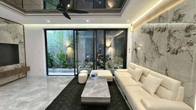 bán nhà phố hoàng văn thái 6 tầng thang máy