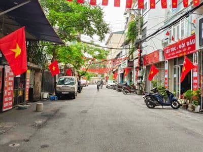 bán nhà 4 tầng Nguyễn Khánh Toàn 23.4 tỷ