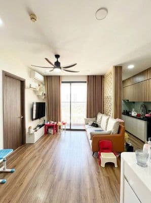 Căn Hộ 2 Ngủ VOV Mễ Trì View Hồ Đẹp Thoáng Mát Sẵn Nội Thất