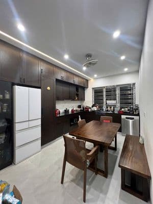 bán nhà 4 tầng quận cầu giấy giá 13.5 tỷ