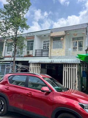 Nhà 1 Lầu hoàn công 3PN gần Chợ 586 vừa ở vừa kinh doanh tại nhà,CT
