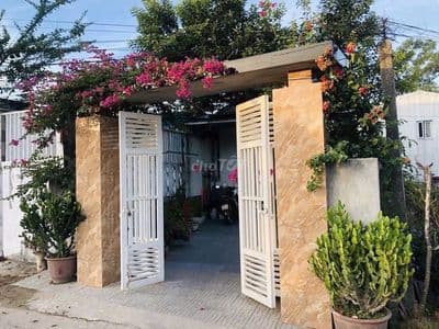 Cô chú đi nước ngoài, cần bán căn nhà cấp 4 Ngay UB Phường Tân Triều