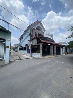 bán nhà 2 mặt tiền Phú Hoà Thủ Dầu Một