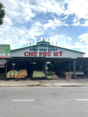 bán nhà 1 trệt 1 lầu ngay chợ Phú Mỹ