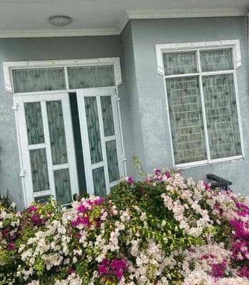 chính chủ cần bán căn nhà lầu một lầu một trệt sân thượng