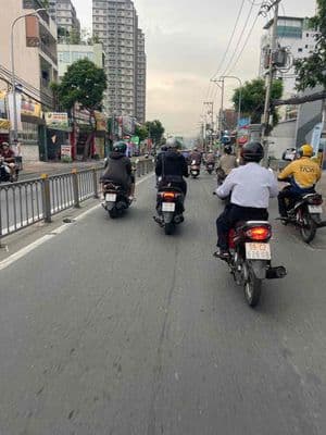 cho thuê nhà mặt đường nguyễn thị thập 4x28m 40tr