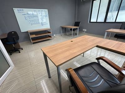 CHo thuê văn phòng KDT Vạn Phúc city full nội thất đẹp giá 6.5tr