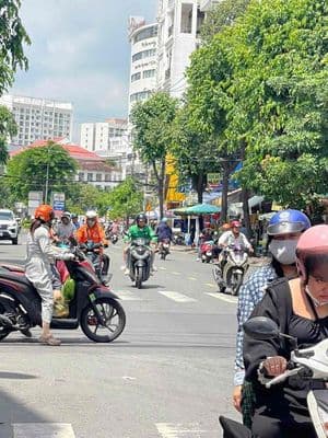 cho thuê mặt bằng lê văn lương 7,3x20m 50tr khu sàm uất
