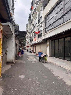 Phố Vĩnh Hưng_Lĩnh Nam_DT:30m, dân xây 5 tầng,3 phòng ngủ