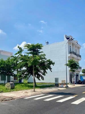 Bán gấp lô đất cổng Khu công nghiệp VSIP2 Tân Uyên Bình Dương