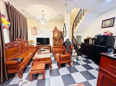 Nhà đẹp p. Nghĩa Đô, ngõ thông, thẳng, gần oto, tặng full đồ, ở luôn