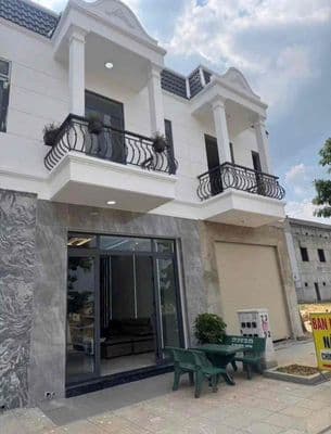 Nhà phố 1 trệt 1 lầu 63m² đường Tố Hữu Uyên Hưng giá 2,25 tỷ