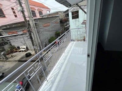 bán gấp nhà nhỏ ngay trung tâm