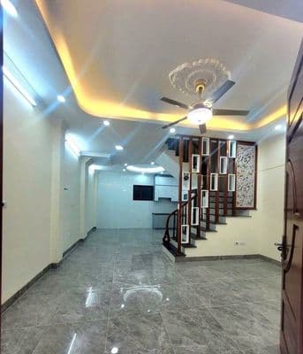 bán nhà 5 tầng Xuân Phương chỉ 5.x tỷ