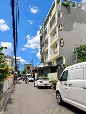 HIẾM! Nhà 4 tầng 4,5 x 11m, HXT 7 Chỗ ngủ nhà ngay Đh Văn Lang