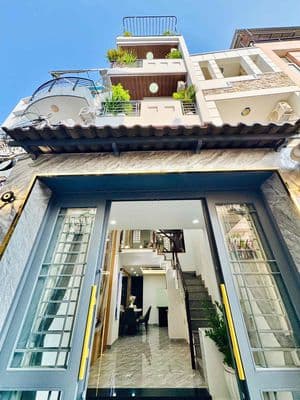 Cần bán nhà vị trí đẹp Phú Nhuận