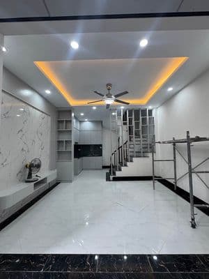 bán nhà mới 30m Thanh Trì - nhỉnh 7 Tỷ