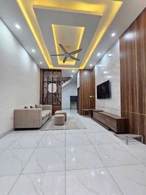 bán nhà 5 tầng Võ Chí Công ô tô đỗ cổng