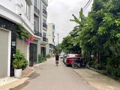 NGôi Nhà nhỏ xinh dành cho gia đình trẻ tại yên nghĩa 5 tầng , có ph