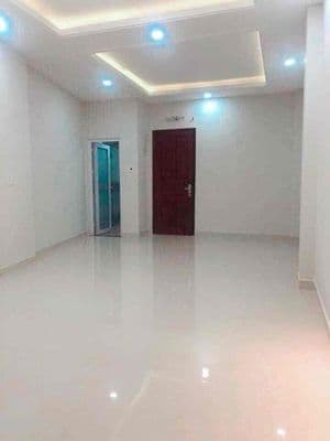 nhà MỚI KENG Y HÌNH- HXH trục thẳng- DT 4x10m - 5 Tầng