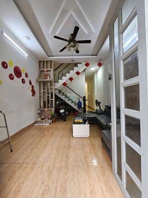 Giảm 300 triệu, Gần khu vực Tên Lửa, Tỉnh lộ 10, Quận Bình Tân