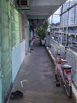 chính chủ gởi bán căn hộ lầu 3 thang bộ cc ngô gia tự