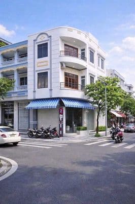 Bán nhà góc ôm cua 2 mặt tiền Nguyễn Huệ