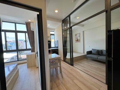 CHO THUÊ CHDV 2 PHÒNG NGỦ CÓ THANG MÁY RỘNG 60m2 NỘI THẤT CAO CẤP