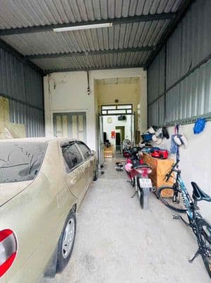 Nhà ngay sau lưng chợ Tân Bình