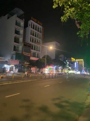 Bán nhà MTKD Tây Thạnh, DT 7.2mx30m, cấp 4, tiện xây Cao Ốc, VP