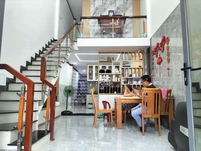 loaloa gấp lắm rồi giảm sốc 300t còn 1ty410t nhà đẹp lắm ạ nhanh ạ
