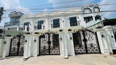 BÁN GẤP CĂN NHÀ MẶT TIỀN ĐƯỜNG LỚN NGAY TRUNG TÂM THỊ TRẤN GIÁ RẺ SHR