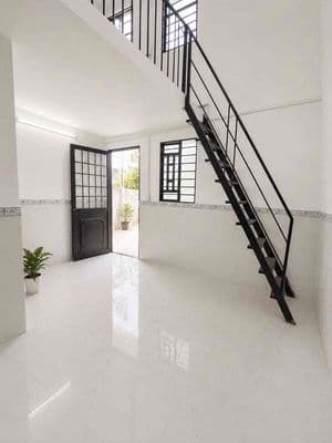 Cho thuê phòng 1 trệt 1 lầu có ban công siêu thoáng mát gác cao 2m2