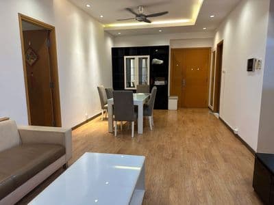 Cho thuê 3 phòng ngủ, lầu cao view đẹp giá 26 triệu/tháng bao phí