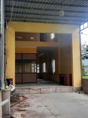 Thanh lý căn nhà 2 tầng khá vuông vắn mặt tiền DX-076