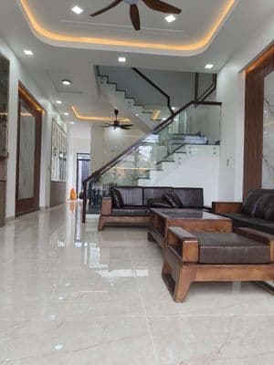 Nhà phố 2 lầu trệt kế BigC go Dĩ An, Trần Hưng Đạo, Dĩ An, Bình Dương
