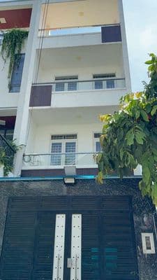 Cần Bán GầP Nhà khu vực 38ha Dương THi Guang DT 4,5 x18 .1 trệt 3lầu.
