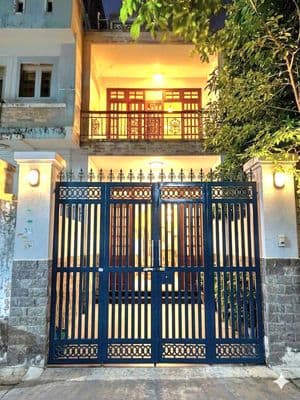 4 23M 2 TẦNG ĐÚC KIÊN CỐ, HẺM TẢI GẦN LÊ THỊ RIÊNG, SHR CHỈ HƠN 4,3 TỶ
