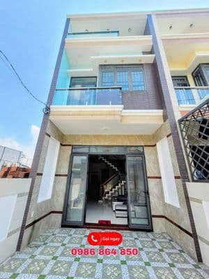 Nhà Sổ Riêng sân Xe Hơi, 80m2, 3.6 tỷ, Dĩ An