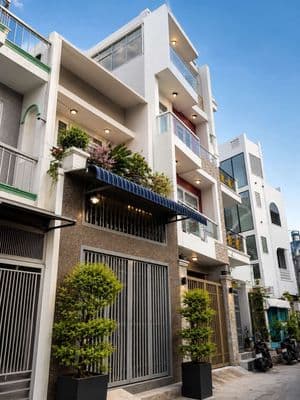 BÁN NHÀ Đ, LÊ VĂN QUỚI,ÔTÔ NGỦ( 4m x 20m x 2TẦNG ) GIÁ : NHỈNH 6 TỈ TL