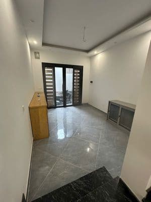 Chính chủ bán căn nhà Lĩnh Nam - sát ô tô tránh - 36m2 - hơn 7 tỷ