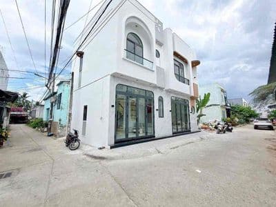Nhà lầu xây mới góc 2 mặt tiền - Khu Tái Định Cư Bành Văn Khuê