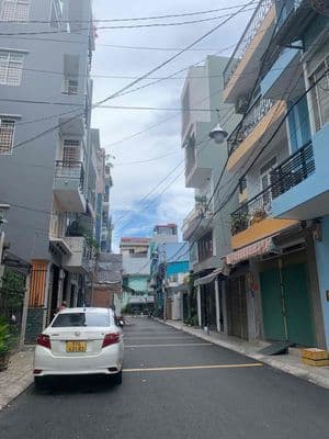 Nhà nguyên căn thành thái – trung tâm quận 10 – 4pn rộng rãi + 3pn