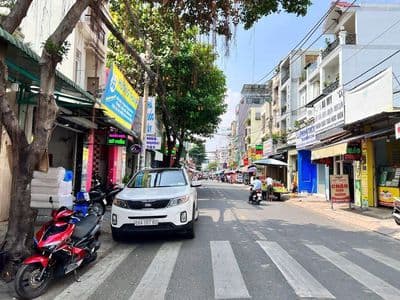 Mặt Tiền Kinh Doanh Ngay Khu Bàu Cát - 40m2 Xây 2 Tầng - 8ty