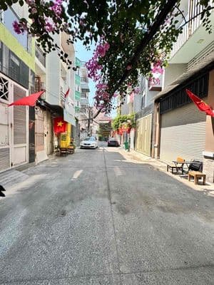 HẺM Ô TÔ KIA ĐỖ CỬA – 46m² – CHỈ 6.6 TỶ Hẻm ô tô KIA đỗ cửa, sá