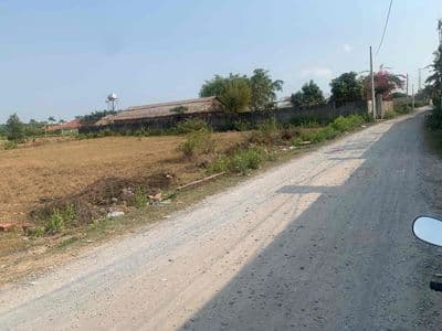 cần bán gấp 1876m có 800 thổ cư, cách Phà (cầu Cát Lái) 5km