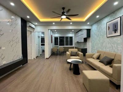 CÓ 102! Bán căn hộ Trần Quốc Hoàn_Xuân Thủy _ Lô góc_ 120m*3pn_ 4.x