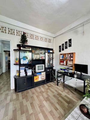 căn hộ lầu 3- mặt tiền đường Nguyễn Văn Phú