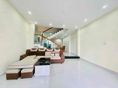 Cho thuê nhà đẹp 3,5 tầng 5pn đường 7m5 phan huy chú- sơn trà-37tr