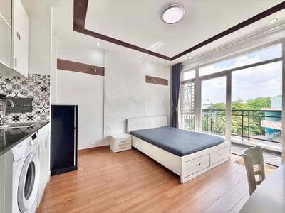 Căn Hộ Ban công có MGR ngay Nguyễn Thị Nhỏ - Âu Cơ - Lạc Long Quân